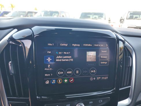 Used 2022 Chevrolet Traverse LT image 24