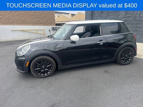 Used 2023 MINI Cooper 2-Door Hardtop FWD image 2