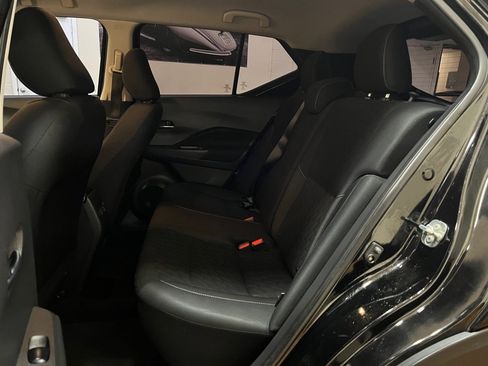 Used 2021 Nissan Kicks SV FWD image 32
