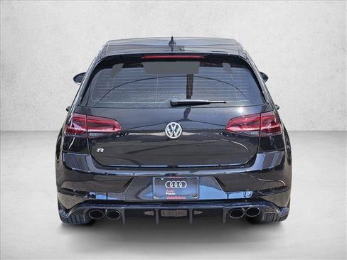 Used 2018 Volkswagen Golf R 4-Door AWD/4WD image 6
