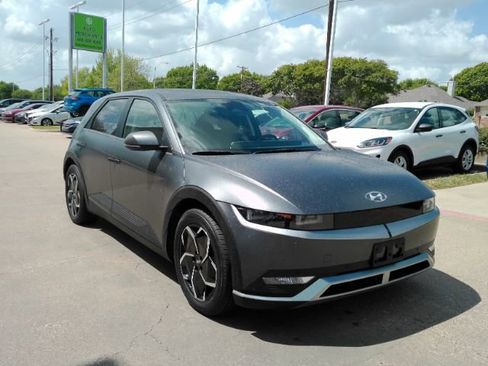 Used 2023 Hyundai Ioniq 5 SEL image 4