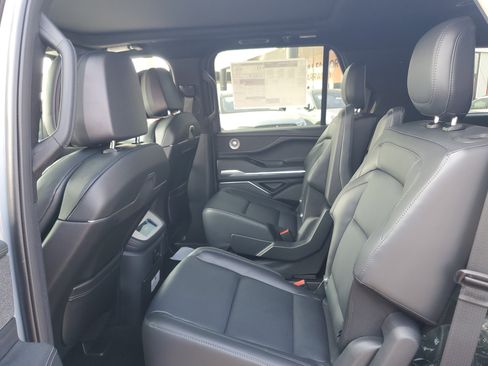 New 2026 Lincoln Navigator Reserve w/ Jet Appearance Package image 27