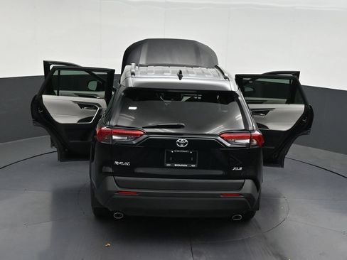 Used 2025 Toyota RAV4 XLE w/ Convenience Package FWD image 36