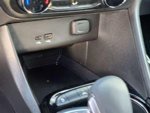 Certified 2025 Buick Encore GX Preferred image 26