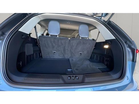 Used 2025 Lincoln Aviator AWD image 11