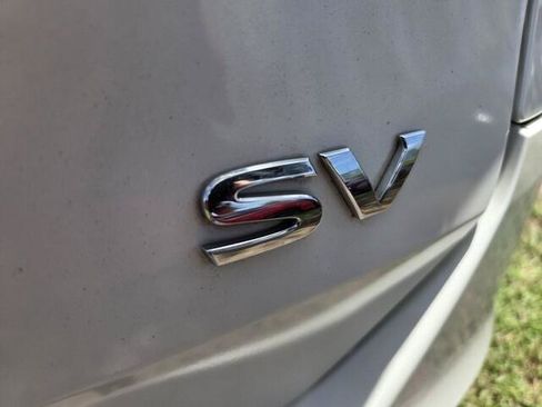 Used 2015 Nissan Rogue SV FWD image 9