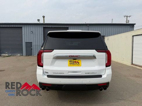 Used 2021 GMC Yukon XL Denali w/ Denali Ultimate Package AWD/4WD image 3
