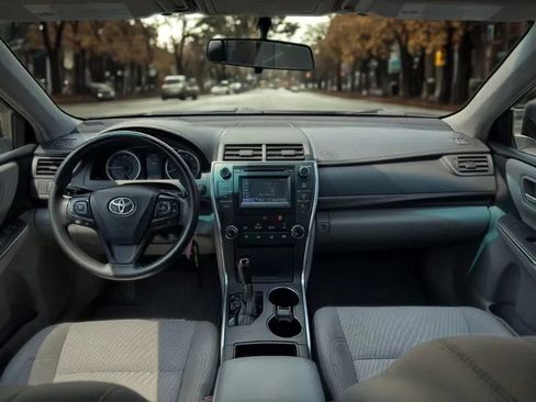 Used 2016 Toyota Camry SE image 13