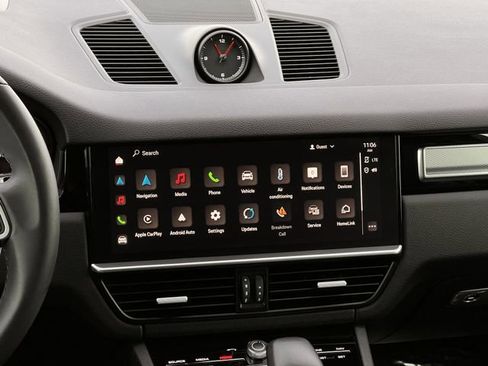 Used 2023 Porsche Cayenne image 17