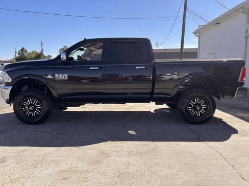 Used 2018 RAM 2500 Laramie w/ Convenience Group image 10