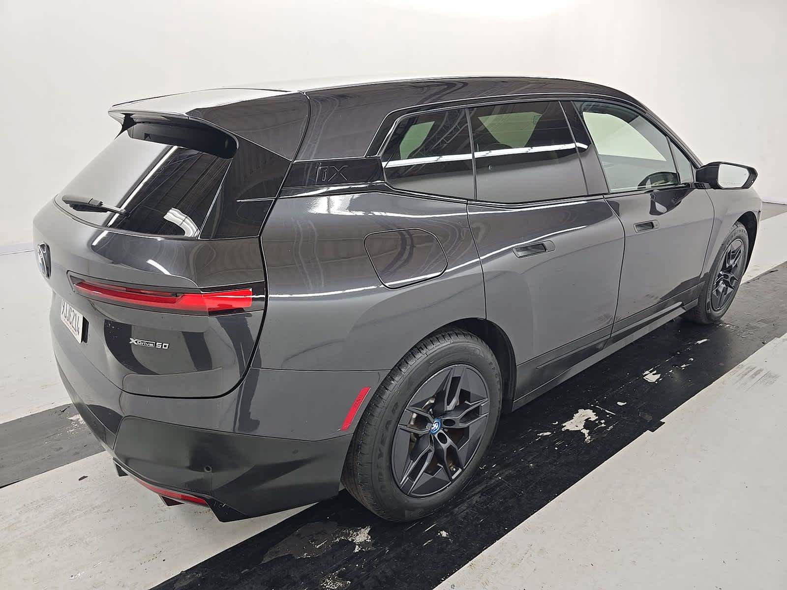 Used 2024 BMW iX xDrive50 w/ Convenience Package AWD/4WD image 3
