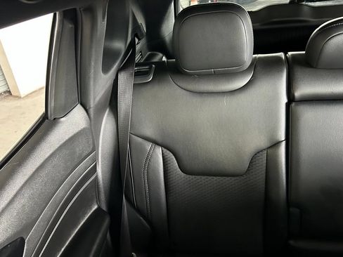 Used 2022 Jeep Compass Latitude FWD image 12