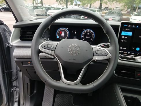 New 2025 Volkswagen Tiguan S AWD/4WD image 14