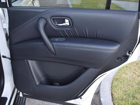 Used 2024 Nissan Armada SV image 60