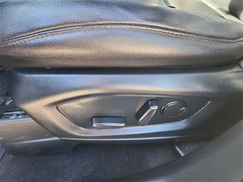 Used 2020 Ford Explorer XLT w/ Equipment Group 202A image 19