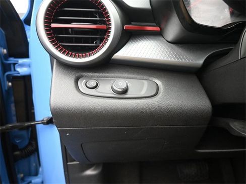 Certified 2024 Chevrolet Trax RS w/ Driver Confidence Package image 33