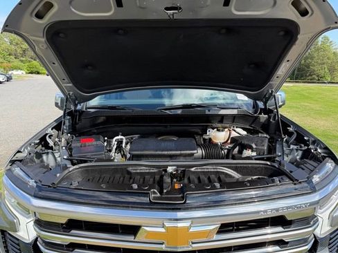 Used 2025 Chevrolet Silverado 1500 High Country w/ Technology Package AWD/4WD image 29