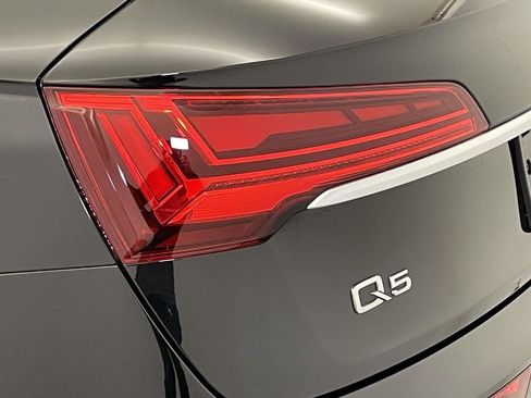 Certified 2024 Audi Q5 2.0T Premium w/ Convenience Package image 16