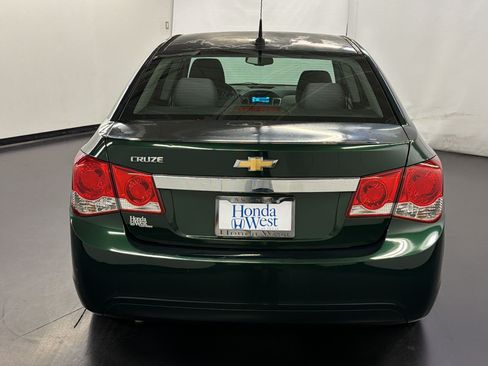Used 2014 Chevrolet Cruze LS FWD image 10