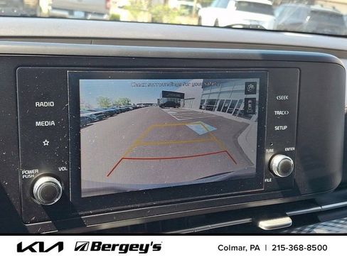 Used 2022 Kia Carnival LX FWD image 20