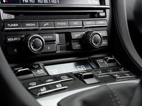 Used 2016 Porsche Cayman image 16