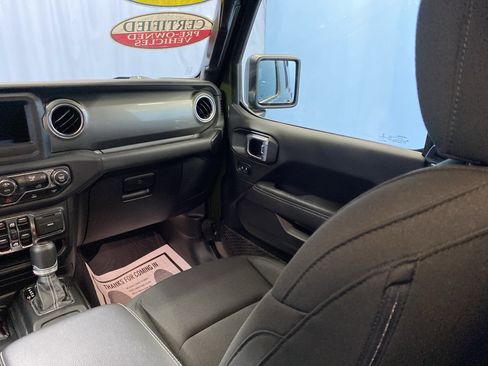 Certified 2021 Jeep Wrangler Unlimited Sahara image 27