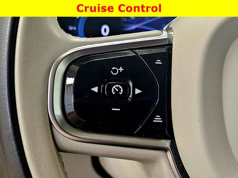 Used 2023 Volvo V60 B5 Cross Country Plus w/ Climate Package image 34