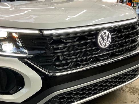 New 2026 Volkswagen Atlas Cross Sport SEL image 33