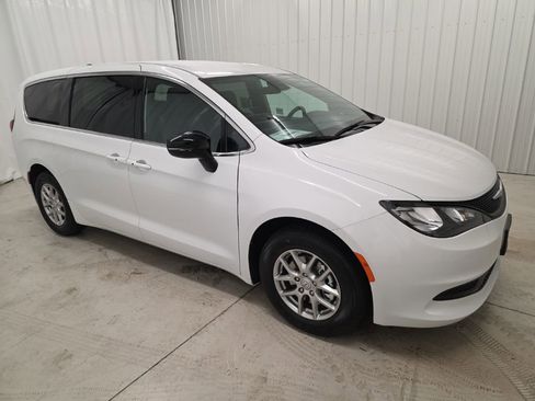 New 2026 Chrysler Voyager LX FWD image 8