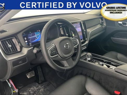 Used 2025 Volvo XC60 B5 Core image 17