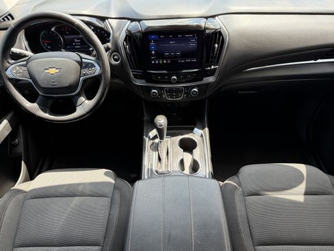Used 2020 Chevrolet Traverse LT FWD image 18