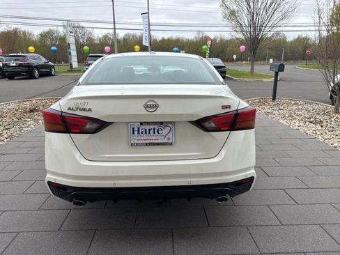 Used 2024 Nissan Altima 2.5 SR FWD image 7