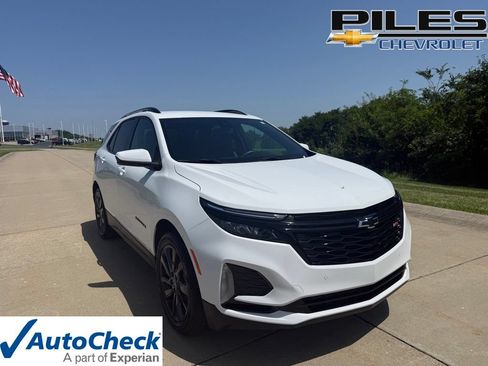 Used 2024 Chevrolet Equinox RS FWD image 1