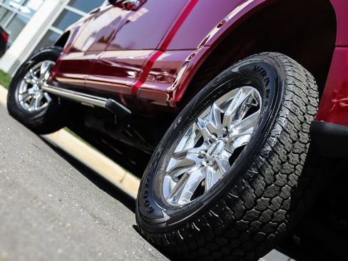 Used 2017 Ford F150 XLT w/ Equipment Group 302A Luxury AWD/4WD image 14