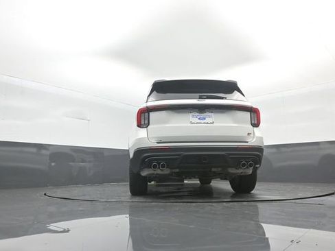 New 2026 Ford Explorer ST w/ Sun And Sound Package image 33