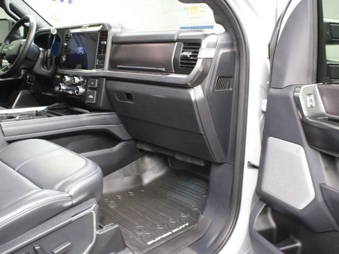 Used 2026 Ford F250 Platinum AWD/4WD image 45