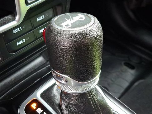 Used 2018 Jeep Wrangler Unlimited Sport AWD/4WD image 14