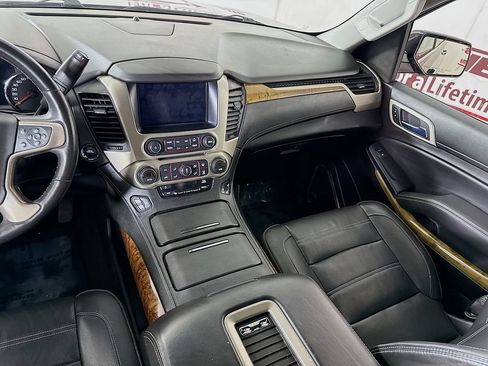 Used 2016 GMC Yukon Denali w/ Open Road Package AWD/4WD image 29