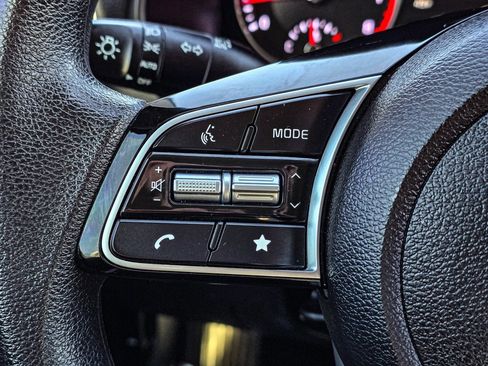 Used 2024 Kia Forte LXS image 18