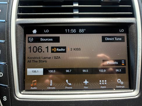Used 2016 Lincoln MKX Reserve w/ Enhanced Security Package FWD image 20
