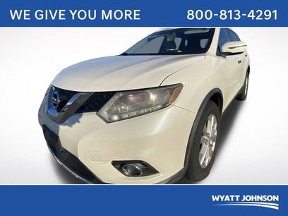 Used 2016 Nissan Rogue SV