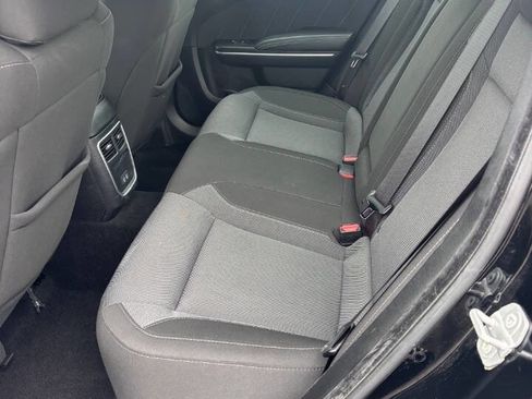 Used 2020 Dodge Charger SXT AWD/4WD image 4