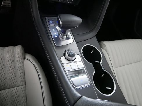 Used 2025 Genesis G70 2.5T w/ Sport Prestige Package image 24