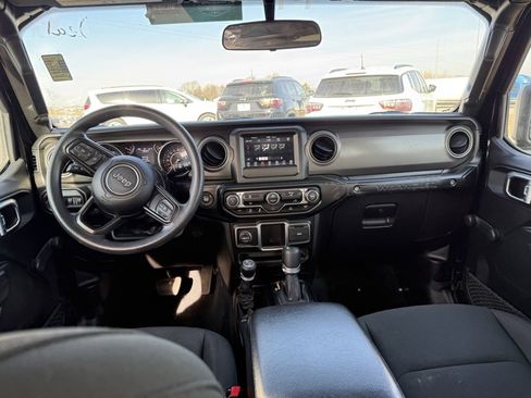 Used 2022 Jeep Wrangler Unlimited Sport image 10