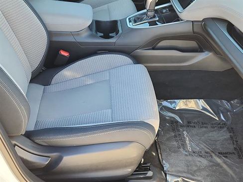 Used 2024 Subaru Outback Premium image 12