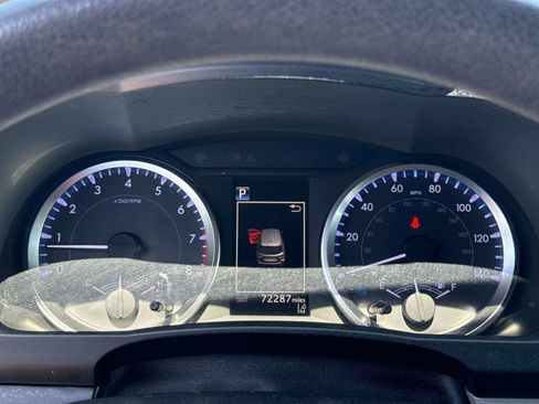 Used 2019 Toyota Highlander LE image 28