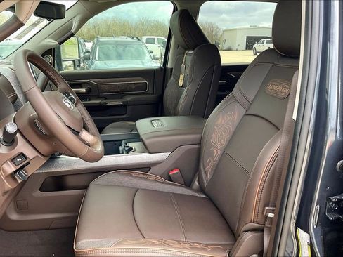 New 2026 RAM 2500 Limited AWD/4WD image 8