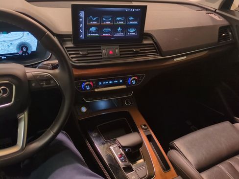 Used 2021 Audi Q5 Prestige w/ Prestige Package image 19