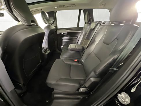 Used 2023 Volvo XC90 B5 Core AWD/4WD image 25