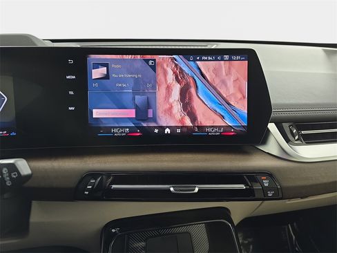 Used 2025 BMW X1 xDrive28i w/ Technology Package image 23